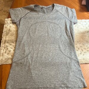 BARELY WORN, LuluLemon Shirt